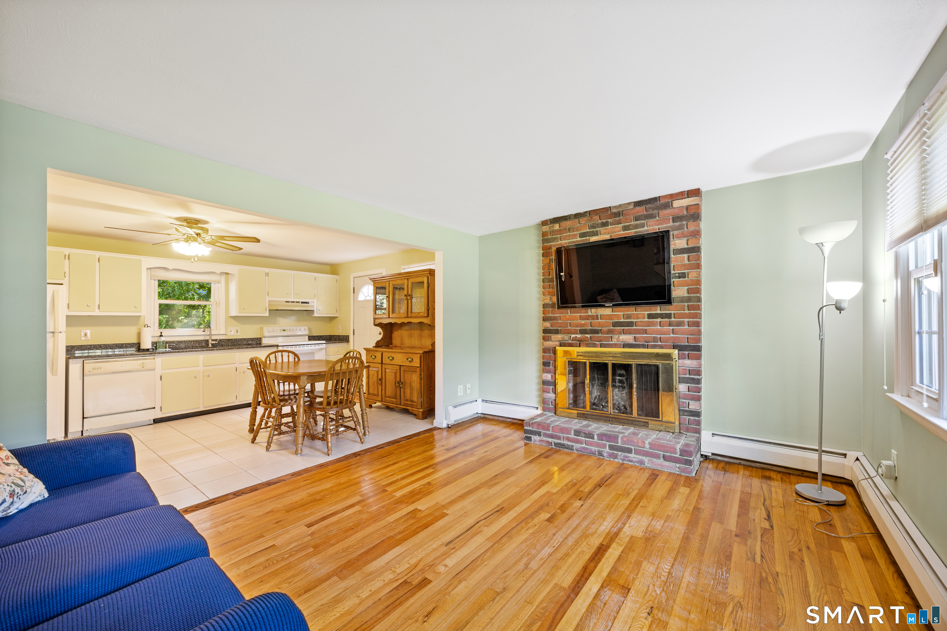 19 Oak Street Wallingford CT 06492