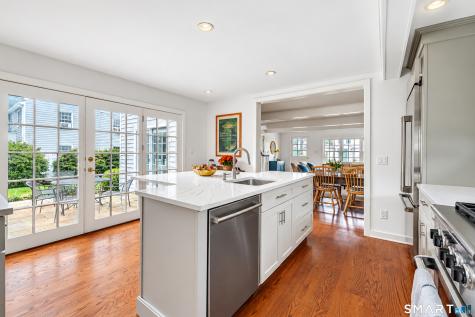 31 Neptune Avenue Madison CT 06443