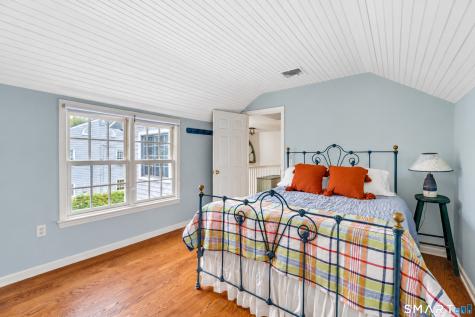 31 Neptune Avenue Madison CT 06443