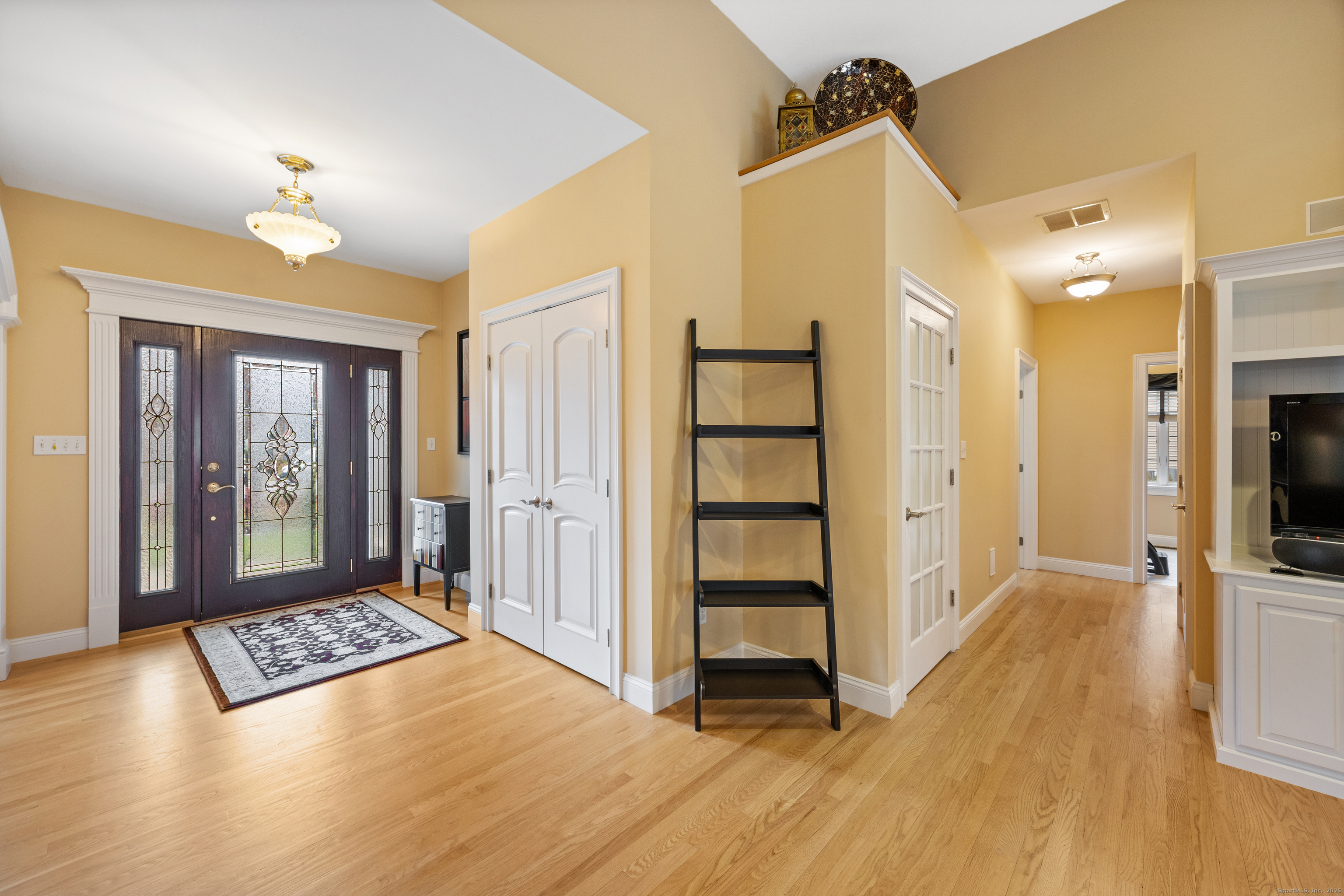 17 Silver Oak Circle Southington CT 06489