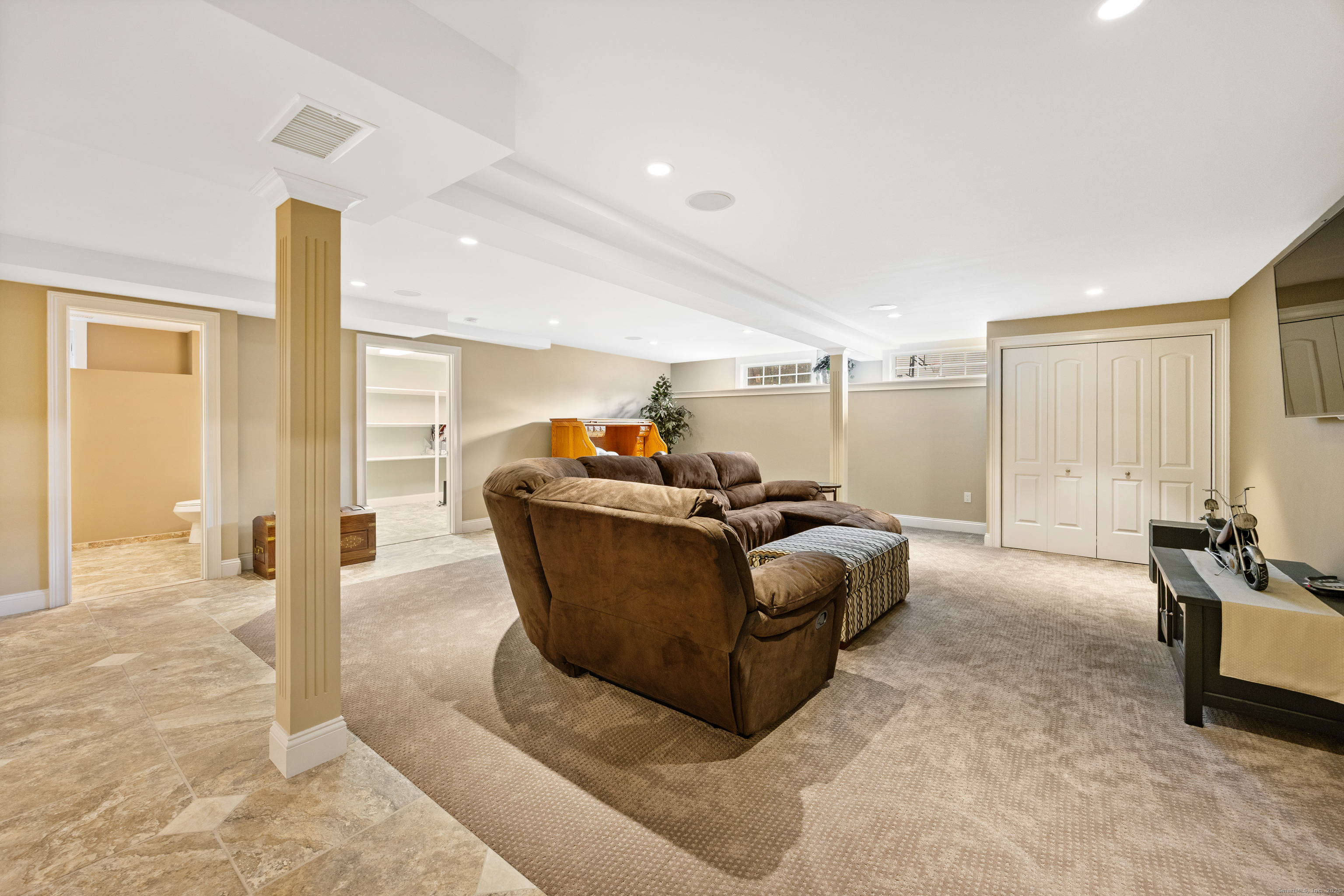 17 Silver Oak Circle Southington CT 06489