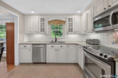 123 Janeway Drive Guilford CT 06437