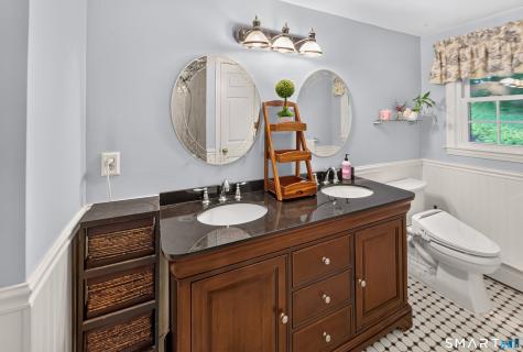 123 Janeway Drive Guilford CT 06437