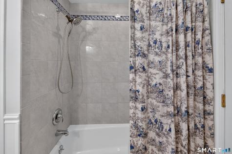 123 Janeway Drive Guilford CT 06437