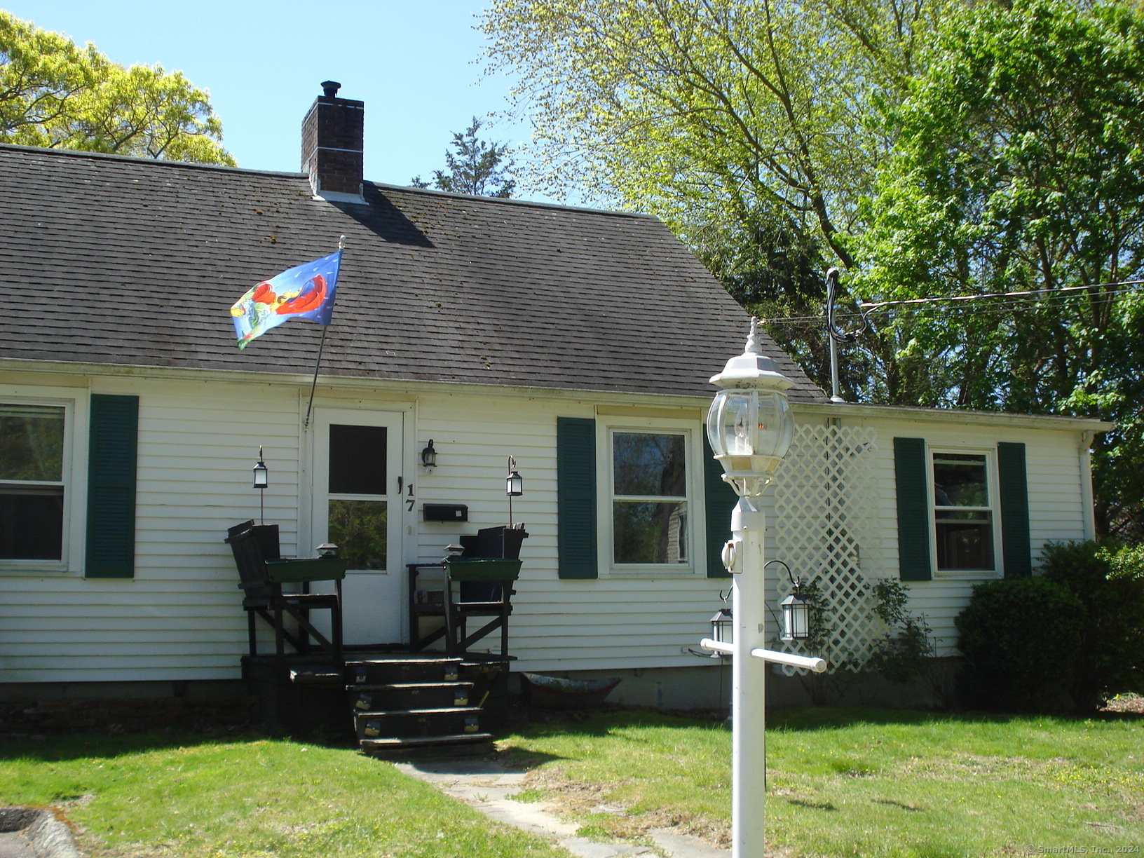 17 Thomas Avenue Norwich CT 06360