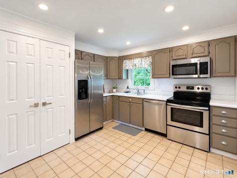 70 Dannell Drive Stamford CT 06905