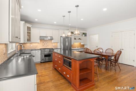 18 Thomasina Lane Darien CT 06820