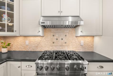 18 Thomasina Lane Darien CT 06820