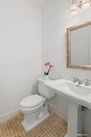 18 Thomasina Lane Darien CT 06820