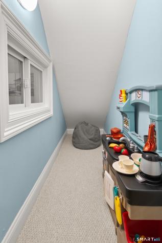 18 Thomasina Lane Darien CT 06820