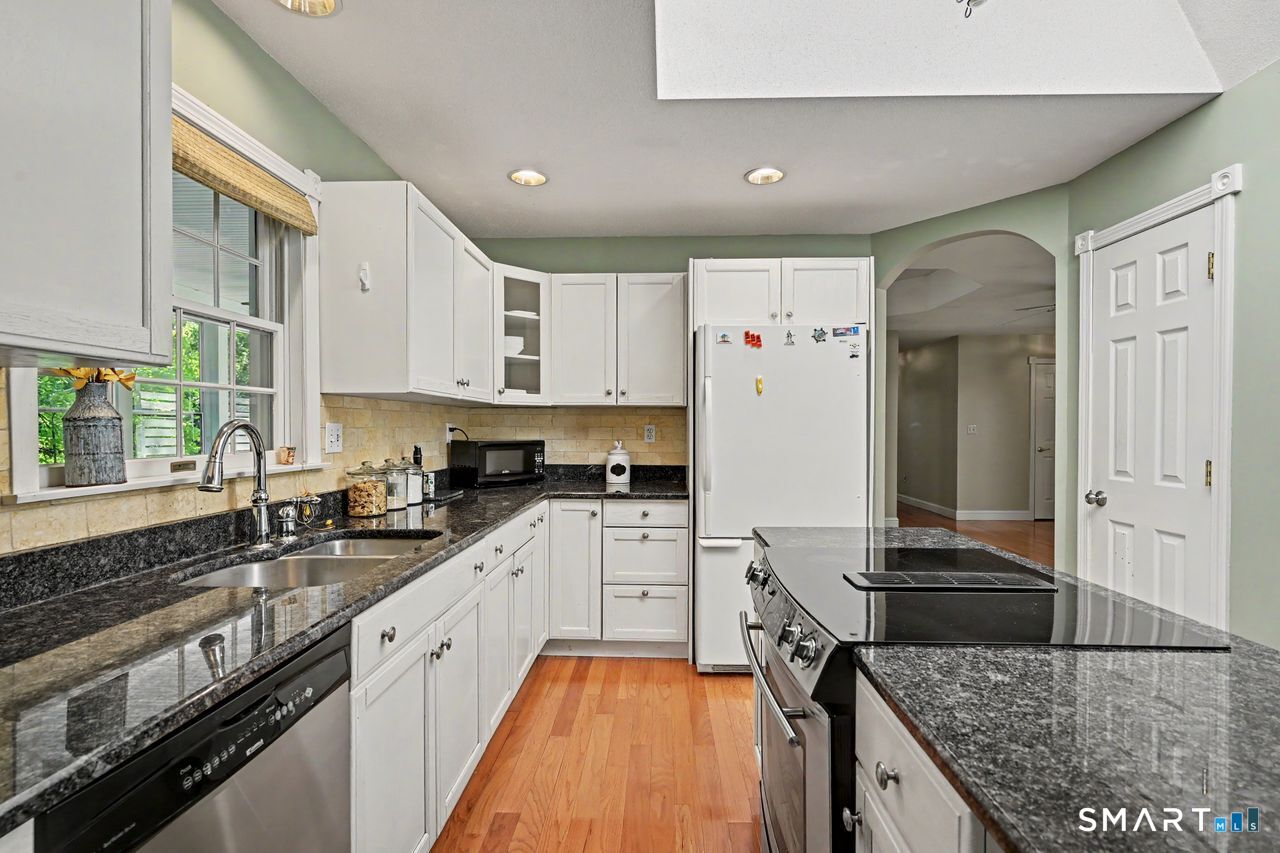 207 Grassy Hill Road Woodbury CT 06798