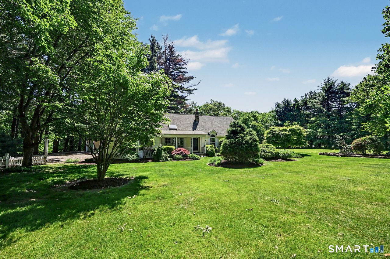 207 Grassy Hill Road Woodbury CT 06798