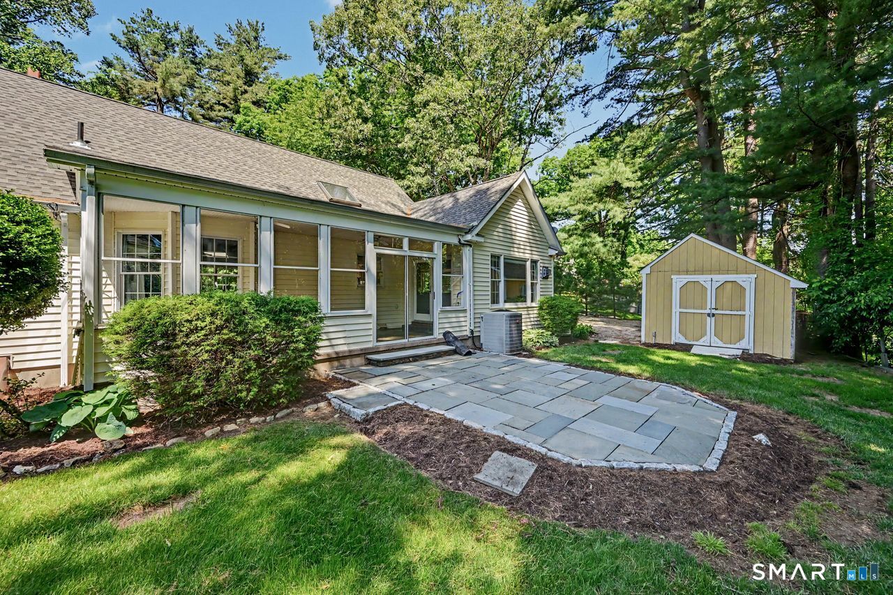 207 Grassy Hill Road Woodbury CT 06798