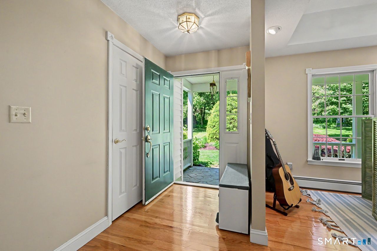 207 Grassy Hill Road Woodbury CT 06798
