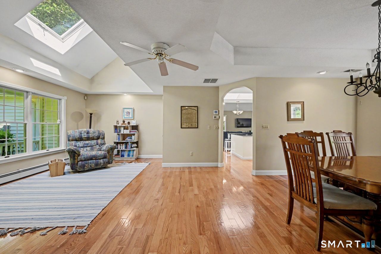 207 Grassy Hill Road Woodbury CT 06798