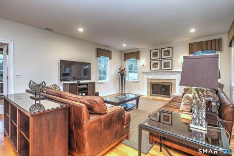 914 Rainbow Trail Orange CT 06477