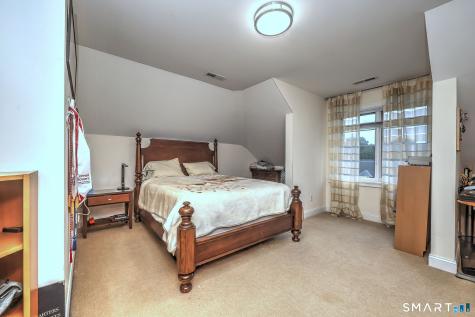 914 Rainbow Trail Orange CT 06477
