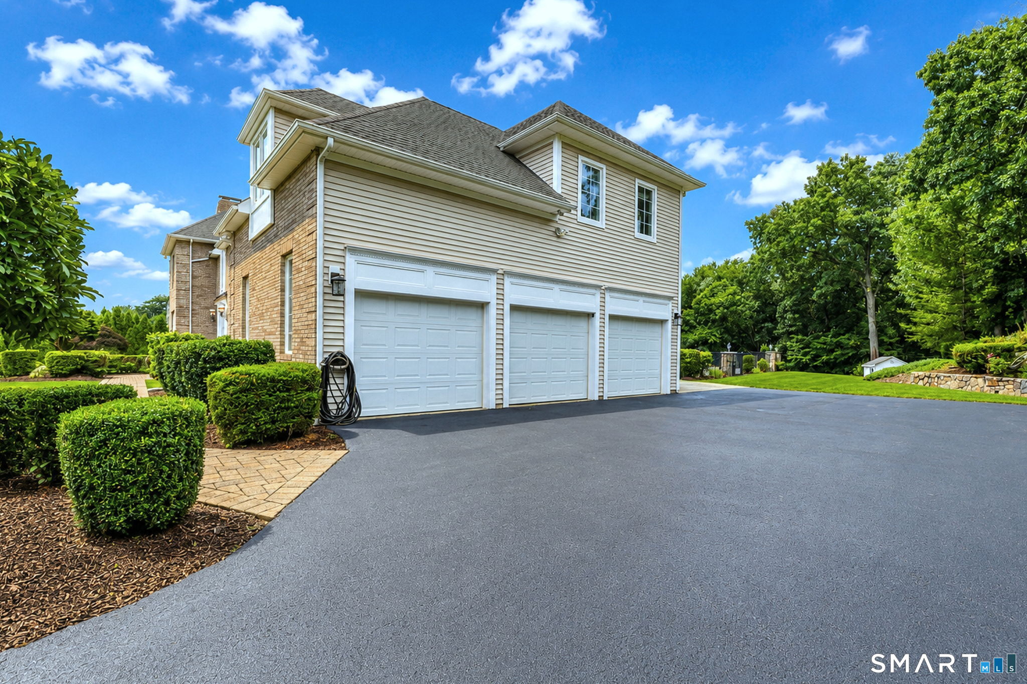 914 Rainbow Trail Orange CT 06477
