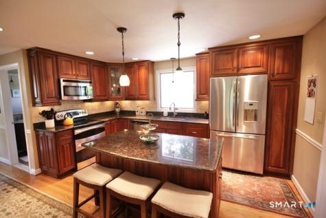 30 Valley View Drive South Windsor CT 06074