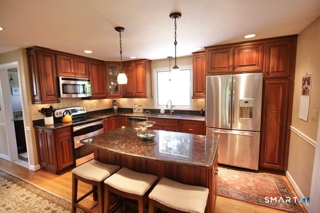 30 Valley View Drive South Windsor CT 06074
