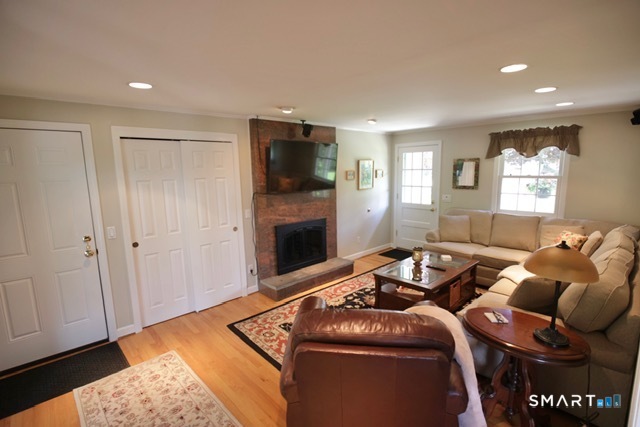 30 Valley View Drive South Windsor CT 06074