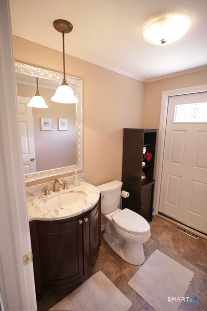 30 Valley View Drive South Windsor CT 06074