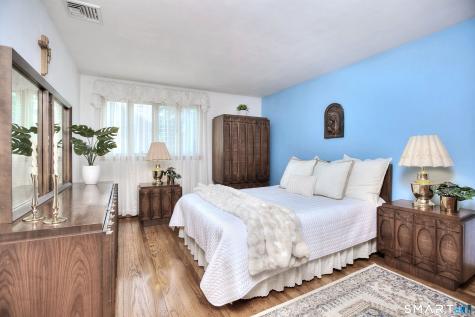 325 Emerald Place Stratford CT 06614