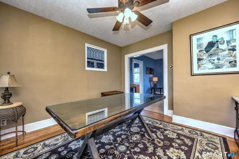 2642 Dixwell Avenue Hamden CT 06518