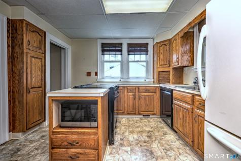 2642 Dixwell Avenue Hamden CT 06518
