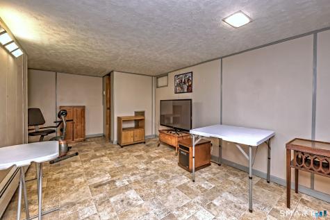 2642 Dixwell Avenue Hamden CT 06518