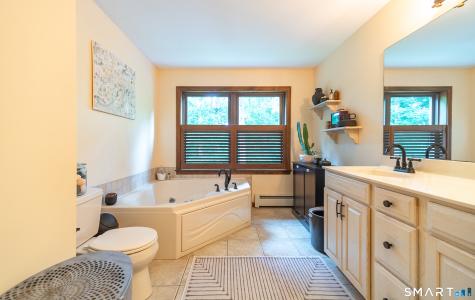 41 Harvest Wood Road Middlefield CT 06481