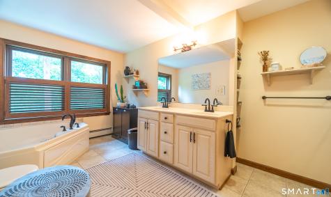 41 Harvest Wood Road Middlefield CT 06481