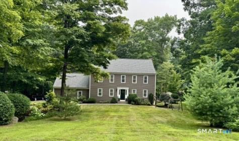 41 Harvest Wood Road Middlefield CT 06481