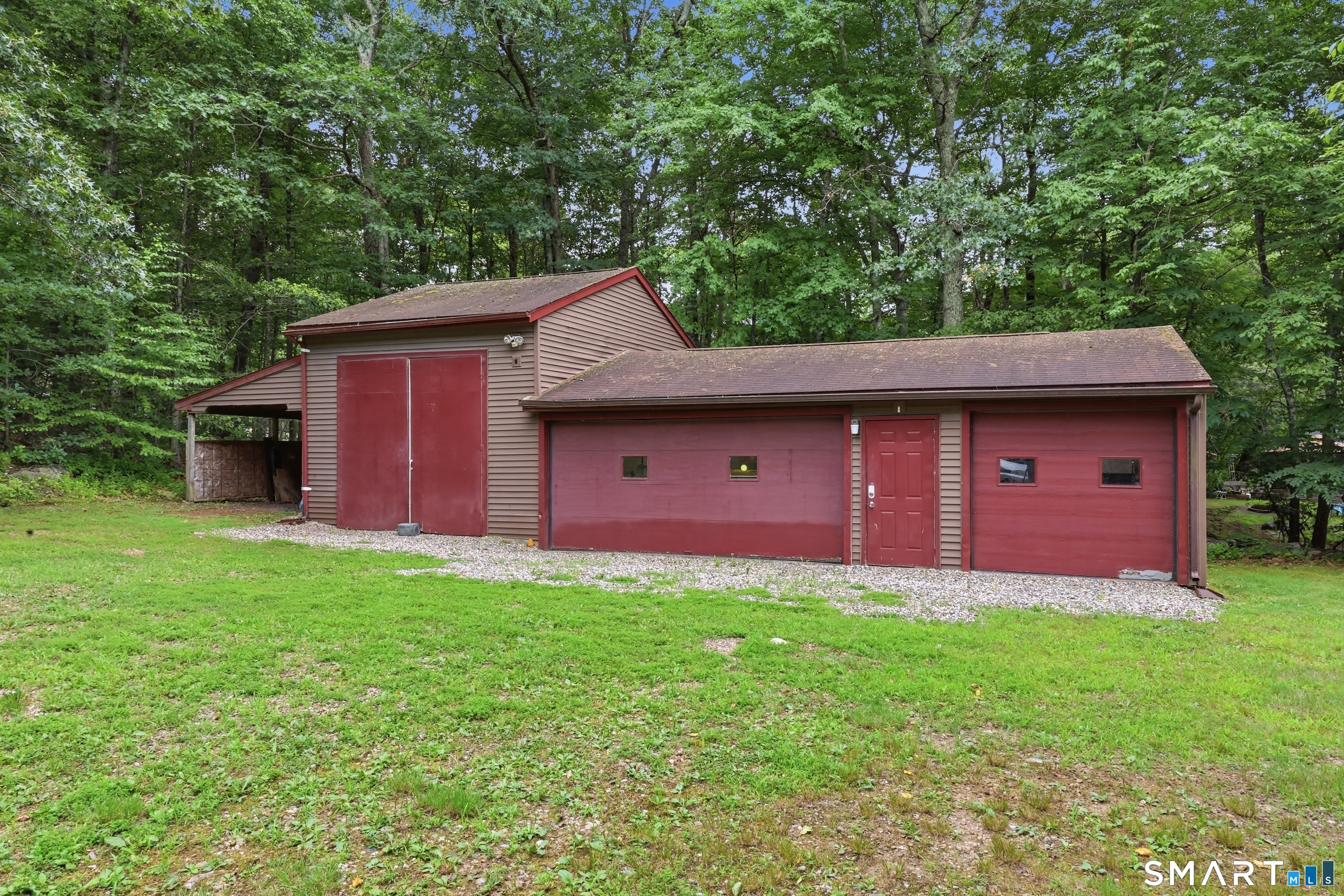 229 Deepwood Drive Lebanon CT 06249