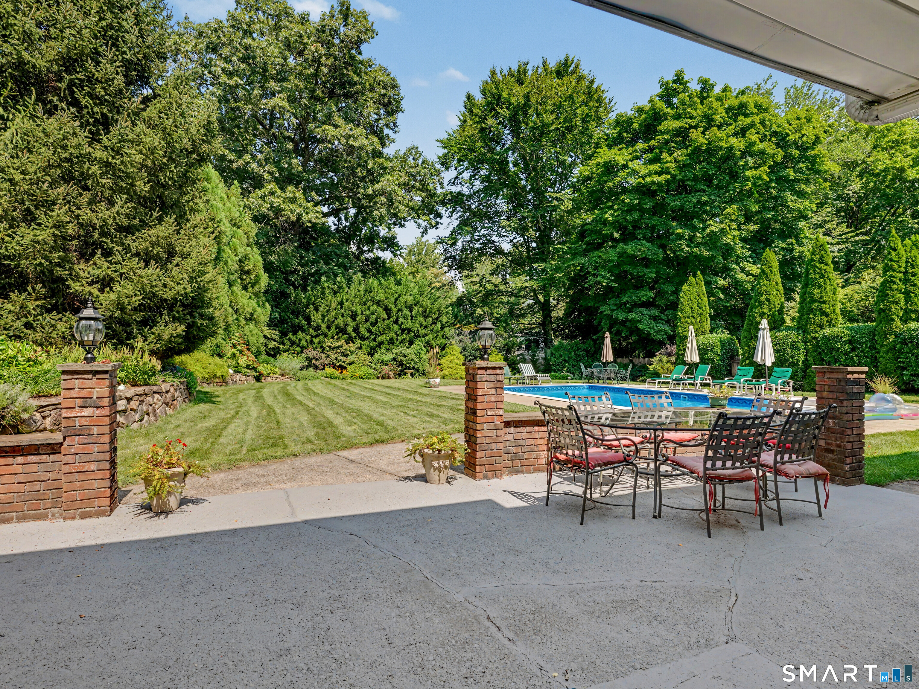 45 Hemlock Drive Stamford CT 06902