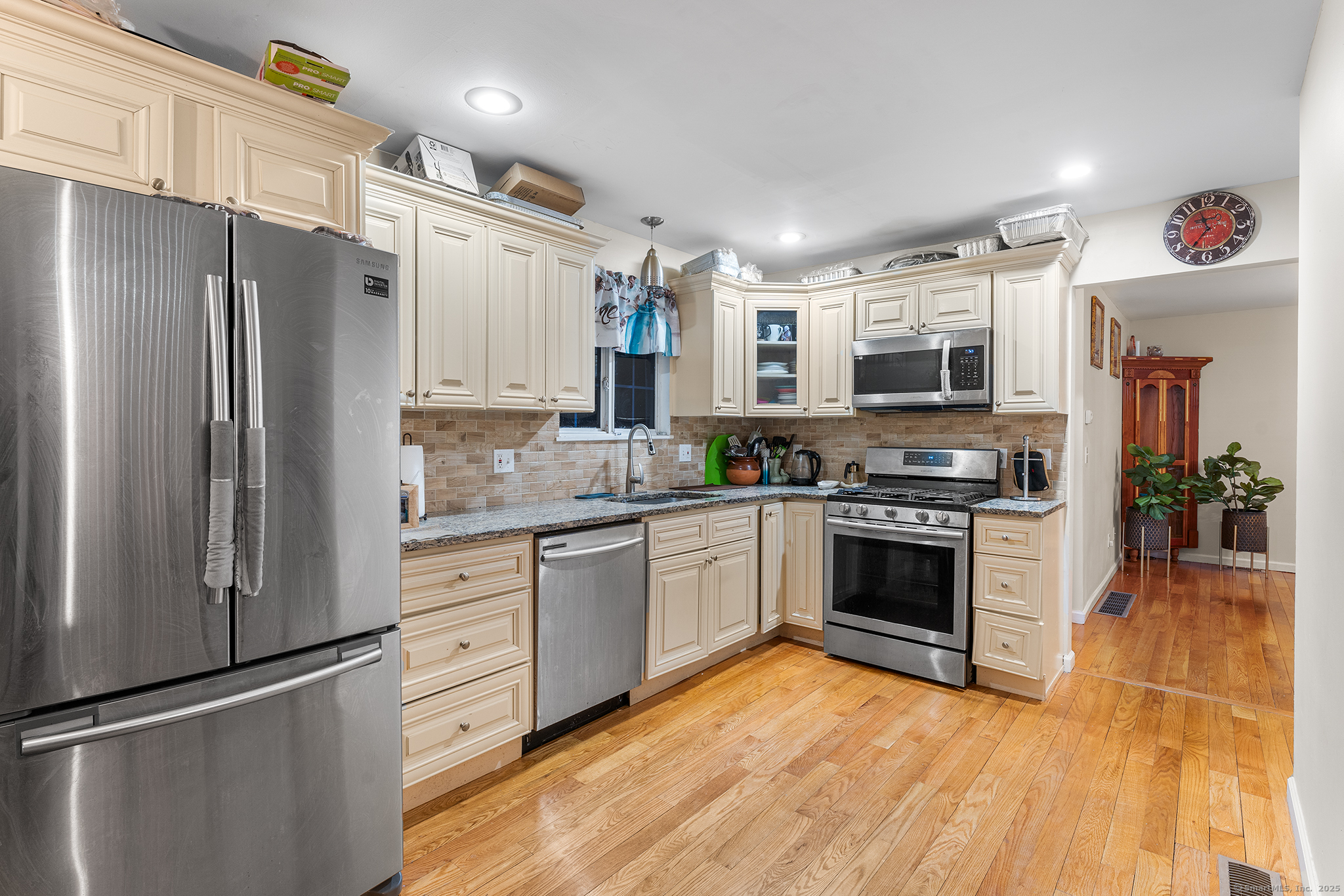 105 Kaechele Place Bridgeport CT 06606