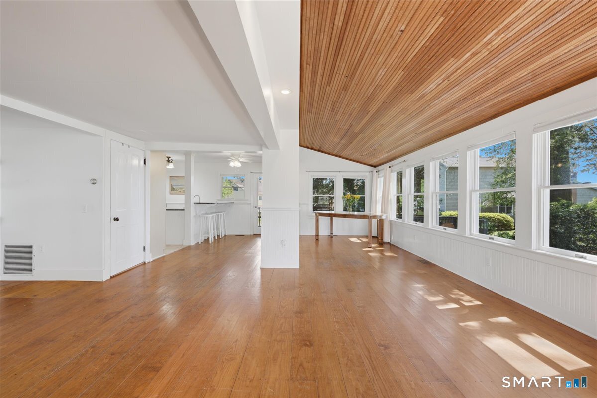 6 Hopkins Street Stonington CT 06378