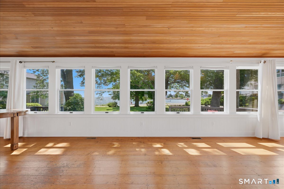 6 Hopkins Street Stonington CT 06378