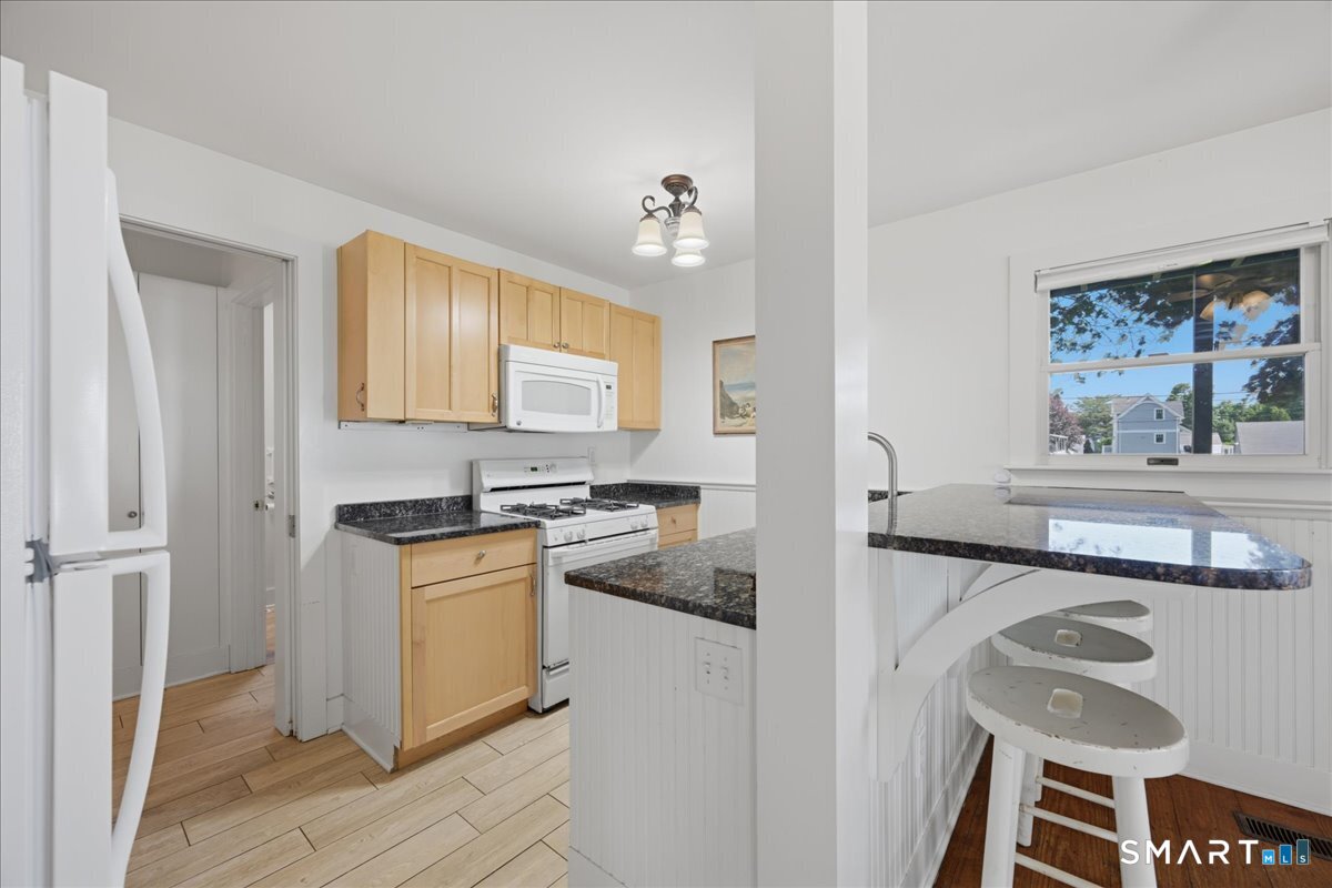 6 Hopkins Street Stonington CT 06378