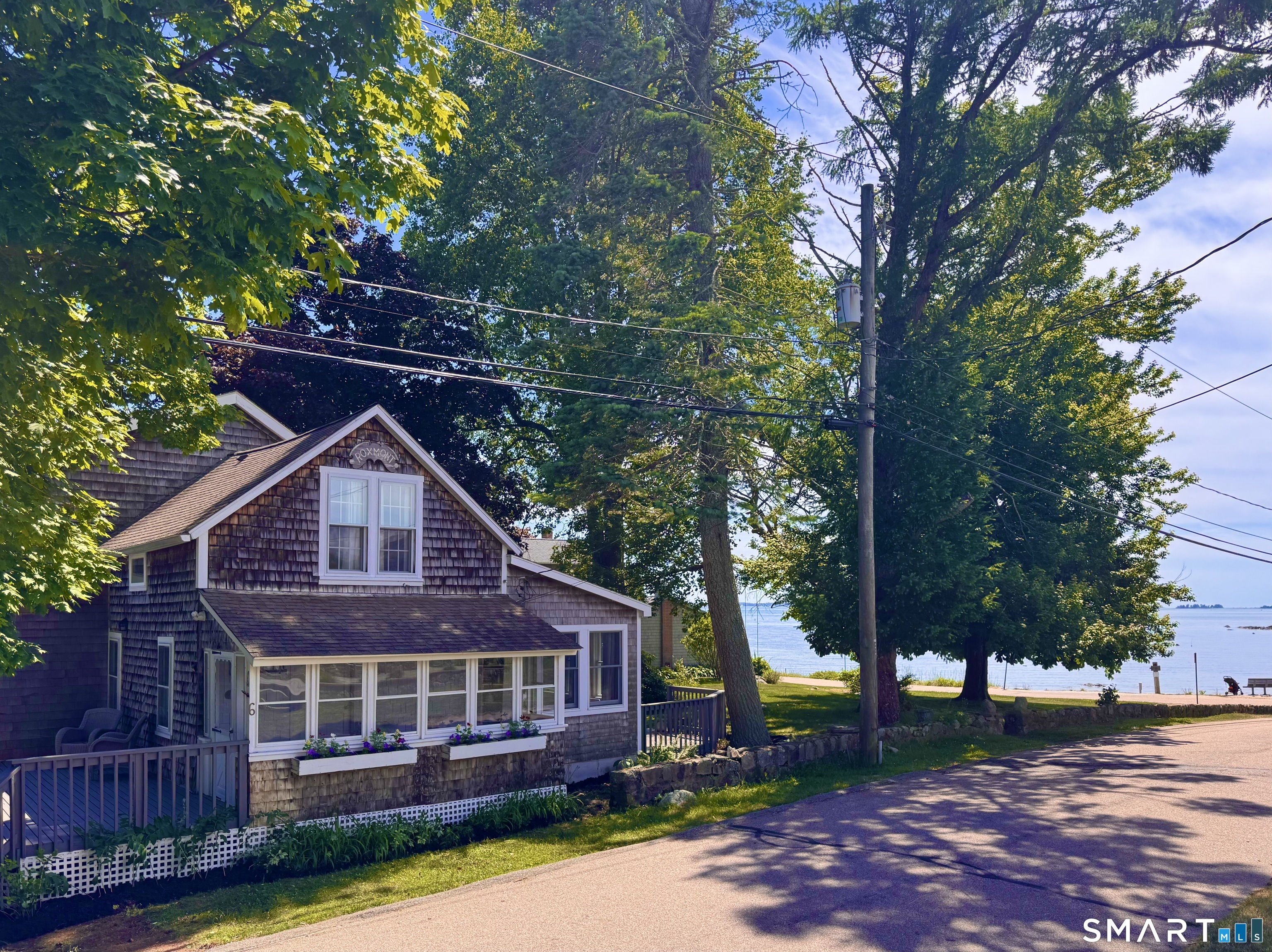 6 Hopkins Street Stonington CT 06378