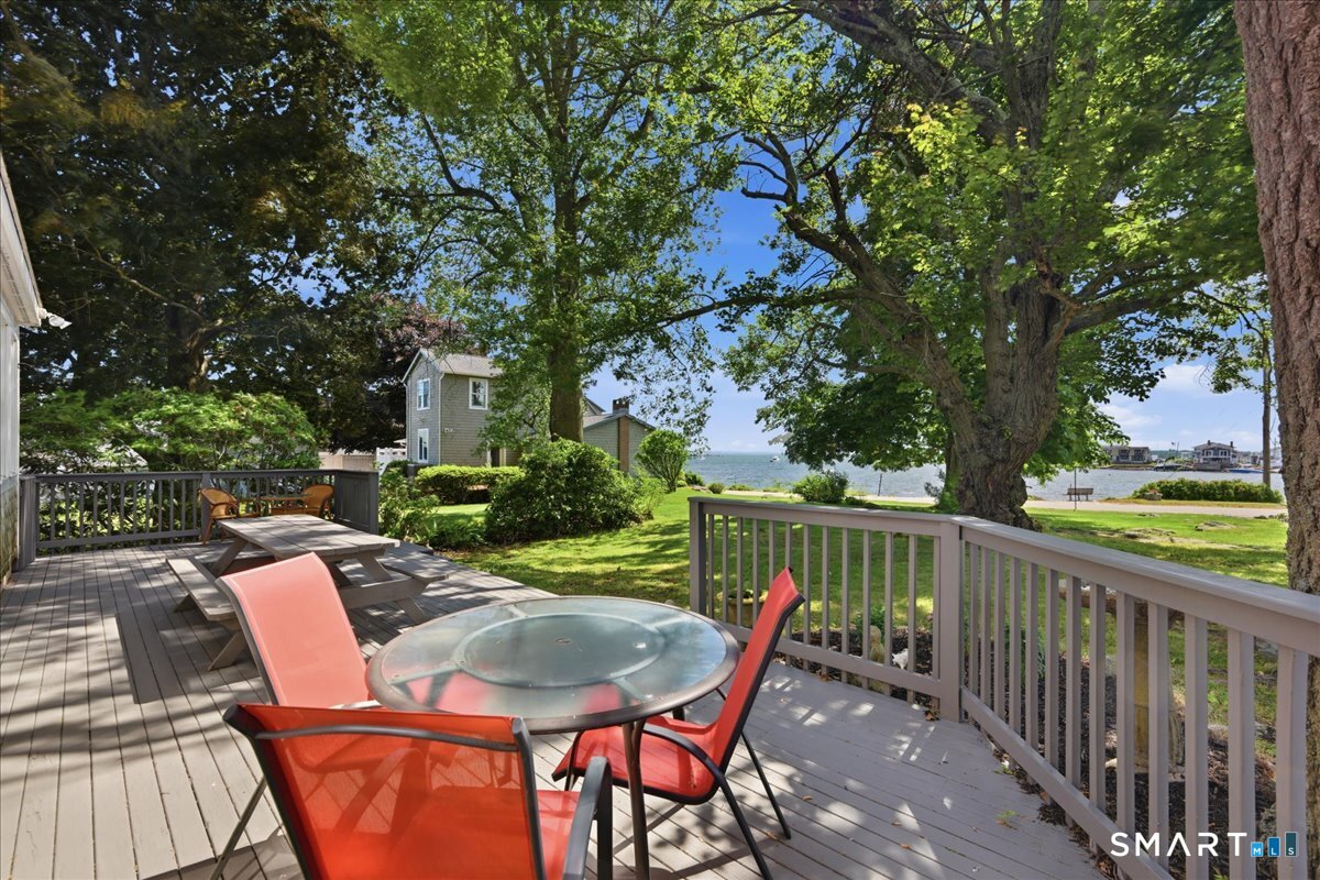 6 Hopkins Street Stonington CT 06378