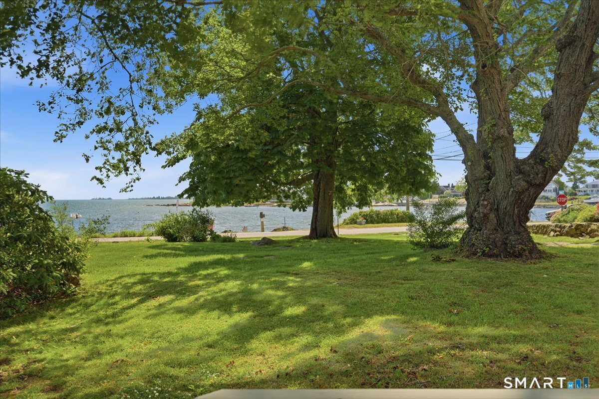 6 Hopkins Street Stonington CT 06378