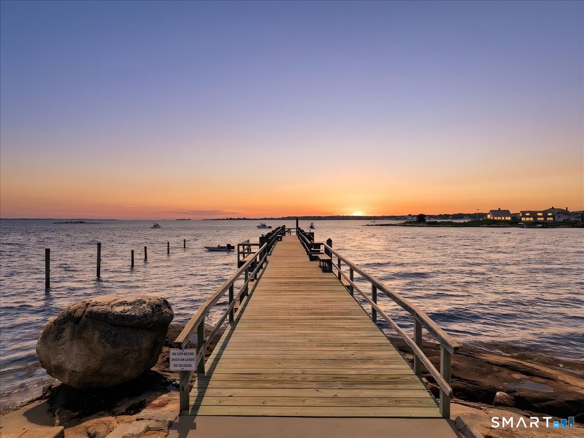 6 Hopkins Street Stonington CT 06378