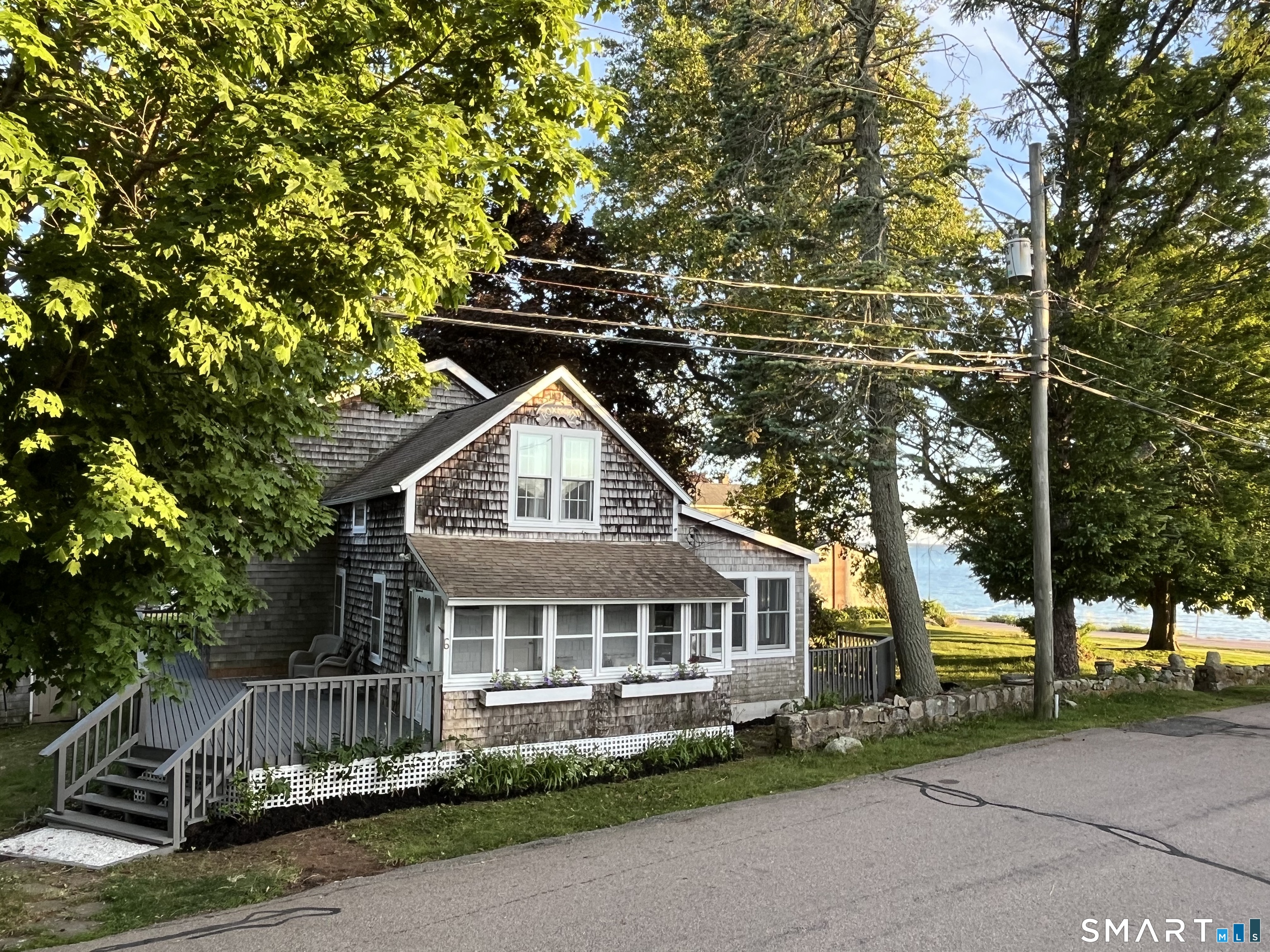 6 Hopkins Street Stonington CT 06378