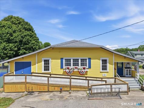 6 Hopkins Street Stonington CT 06378
