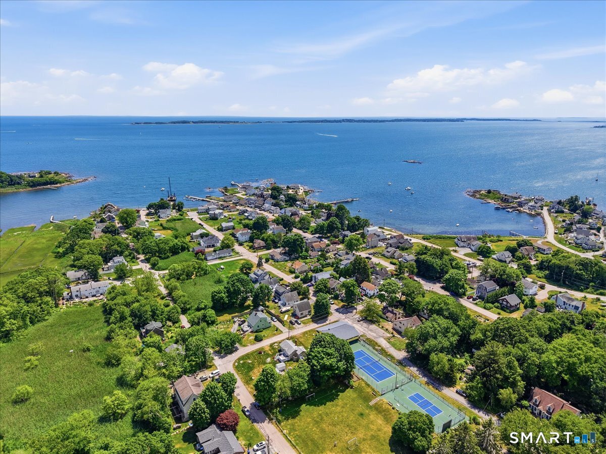 6 Hopkins Street Stonington CT 06378