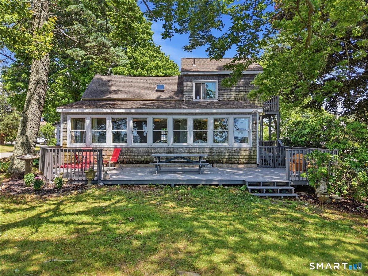 6 Hopkins Street Stonington CT 06378