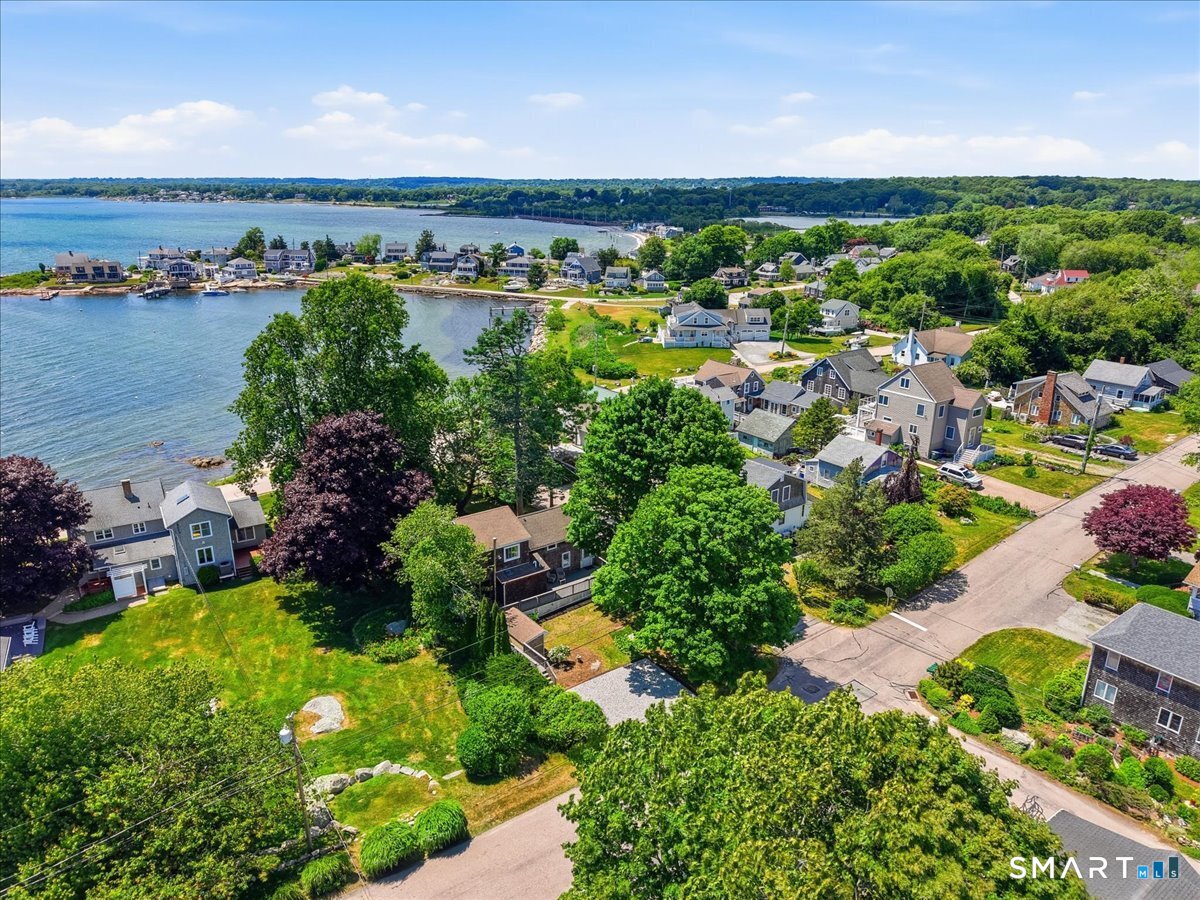 6 Hopkins Street Stonington CT 06378