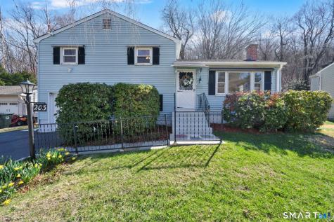 203 Brentwood Road Newington CT 06111