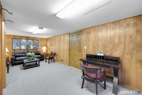 203 Brentwood Road Newington CT 06111